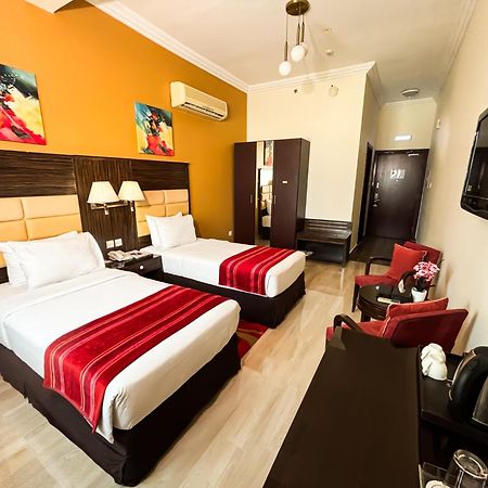 Fortune Hotel Deira Dubai Exteriör bild