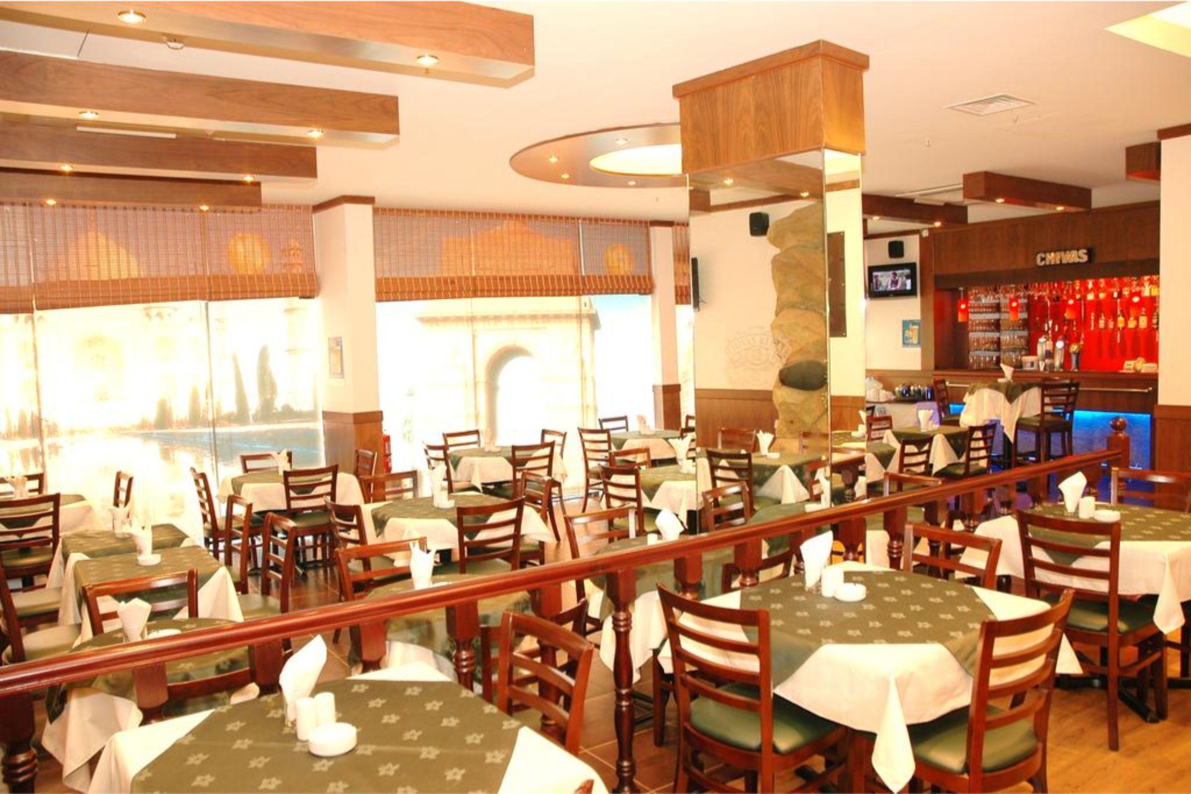 Fortune Hotel Deira Dubai Exteriör bild