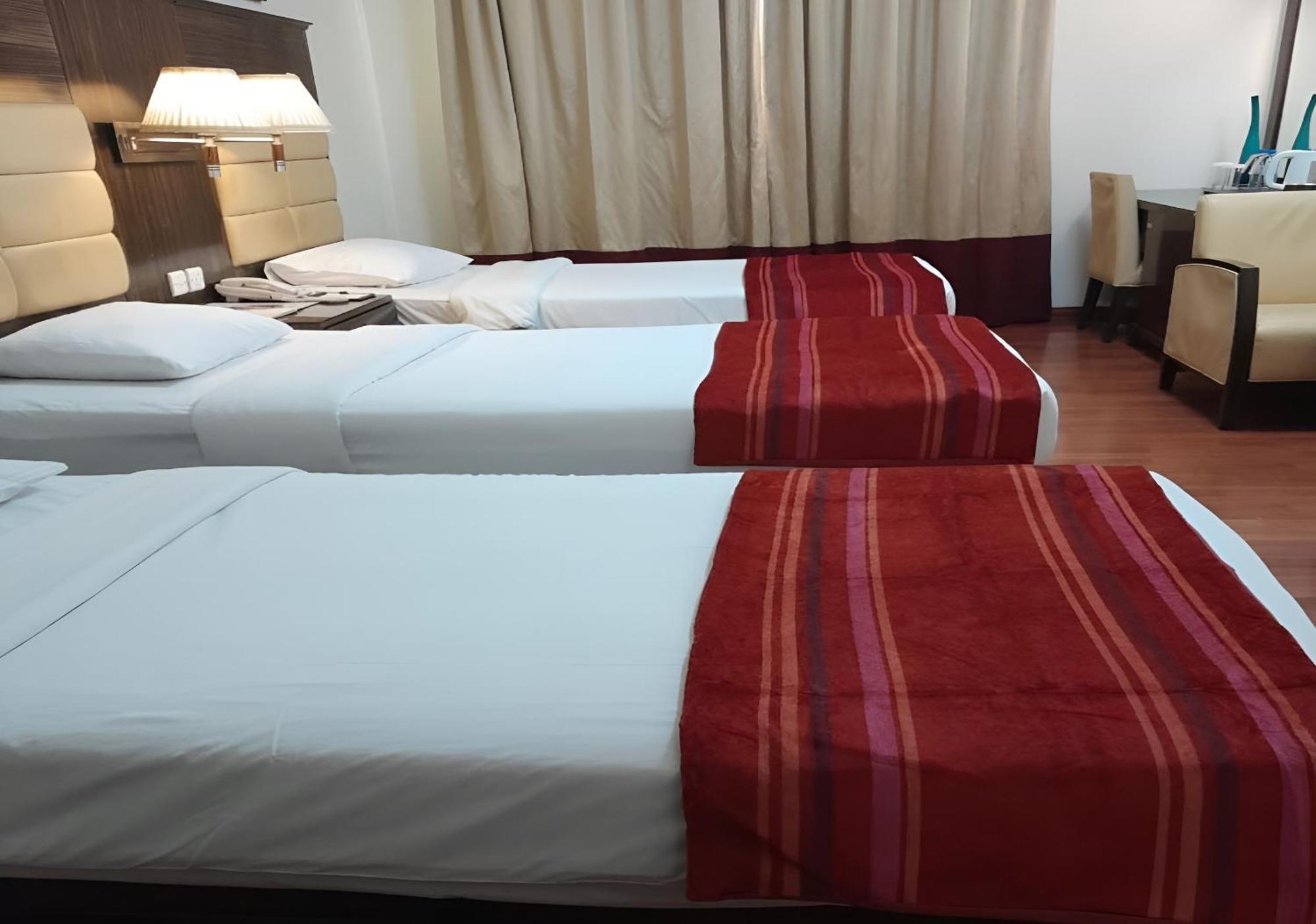 Fortune Hotel Deira Dubai Exteriör bild