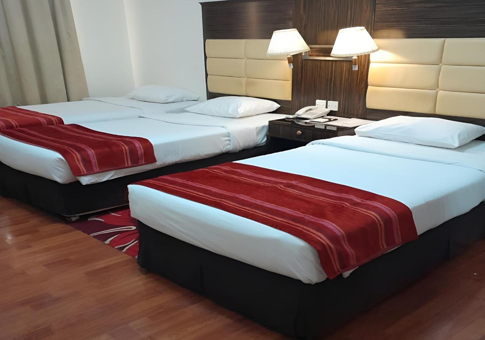 Fortune Hotel Deira Dubai Exteriör bild