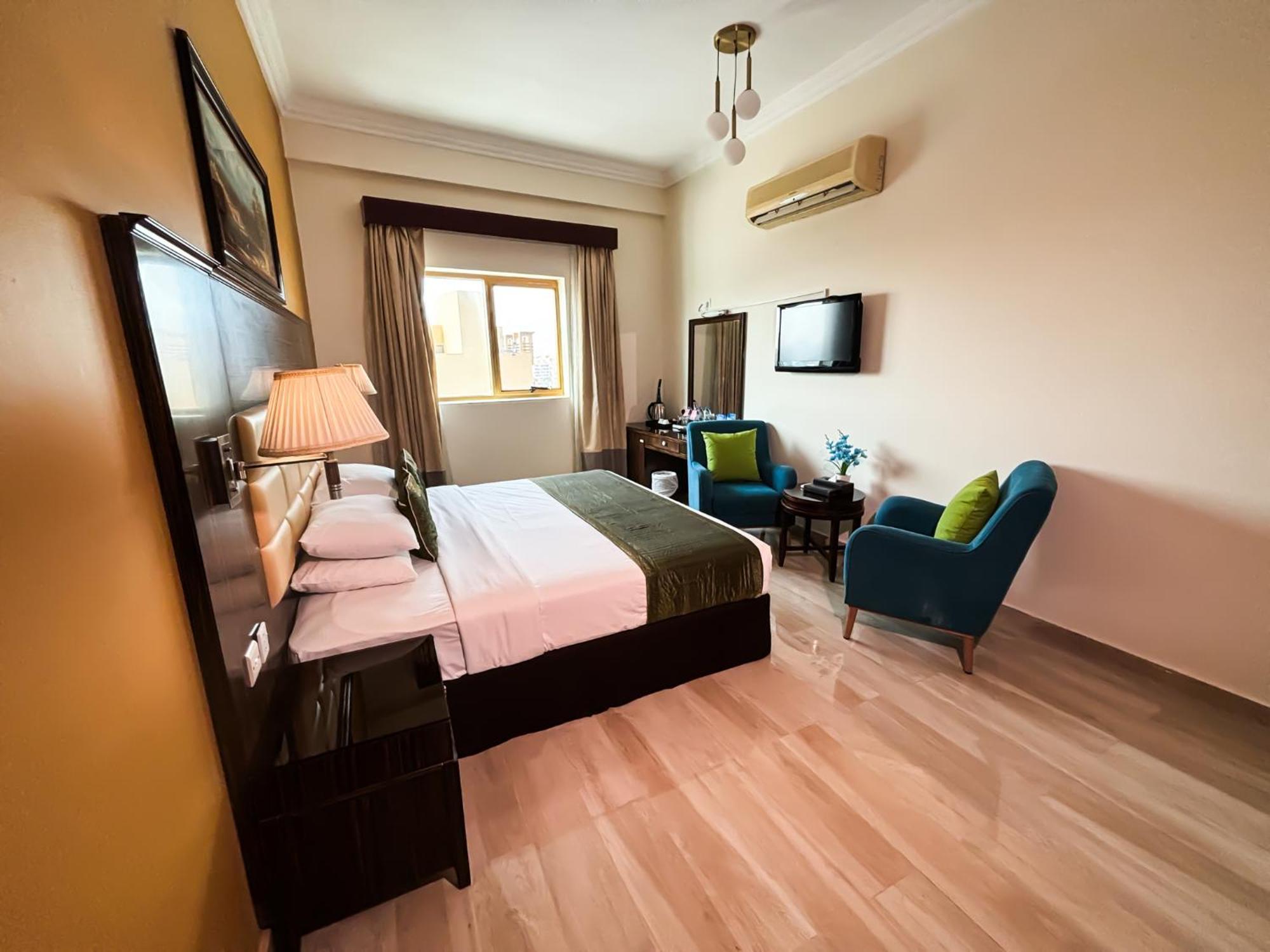 Fortune Hotel Deira Dubai Exteriör bild