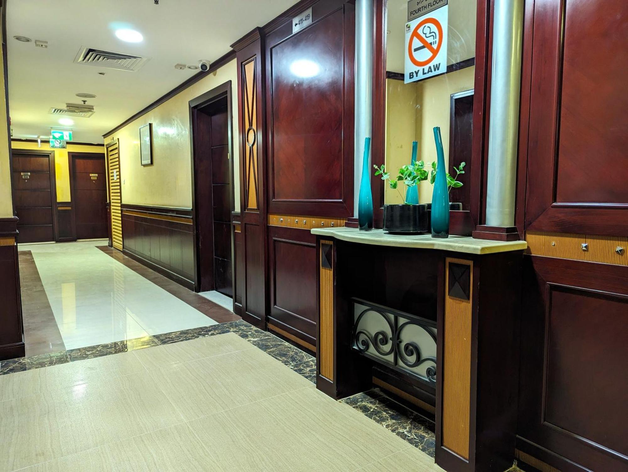 Fortune Hotel Deira Dubai Exteriör bild